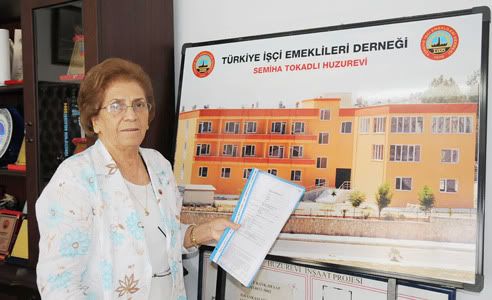 http://i377.photobucket.com/albums/oo212/mersintercuman/398/399/semihatokadli.jpg