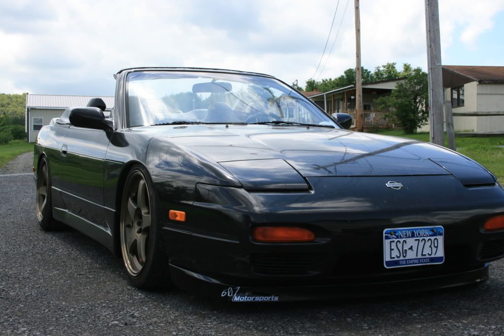 http://i377.photobucket.com/albums/oo214/wafflez65/1994%20Nissan%20240sx%20VERT/IMG_5347.jpg