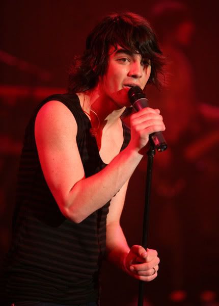 jb52.jpg Joe Jonas image by JessieBeDopex3