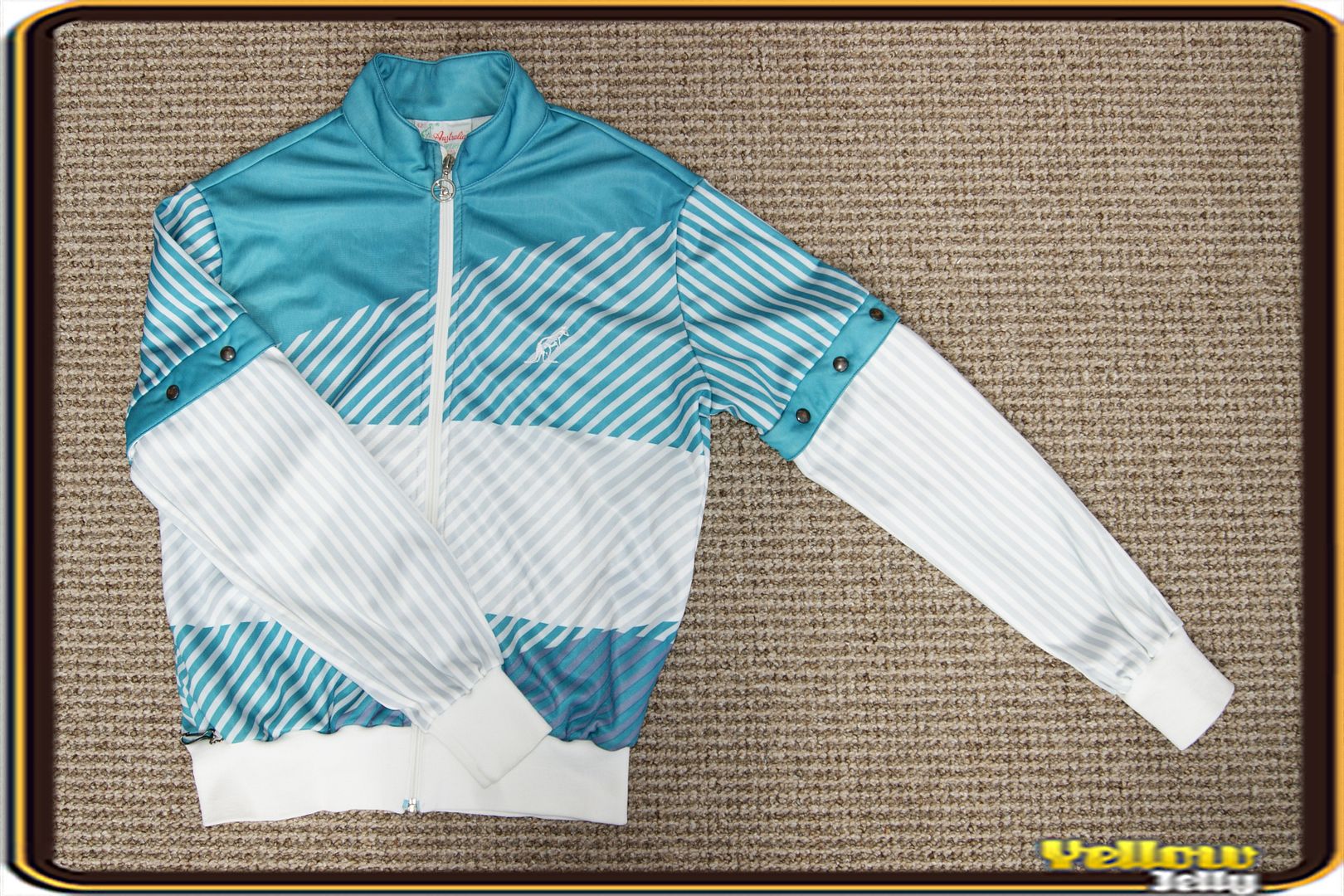 [img width=800 height=533]http://i377.photobucket.com/albums/oo220/yellowjelly/AlbumJune2012/DSC01472.jpg[/img]